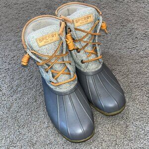 SPERRY WOMEN'S SALTWATER EMBOSS WOOL DUCK BOOTS with Thinsulate in Dark Gray - 7